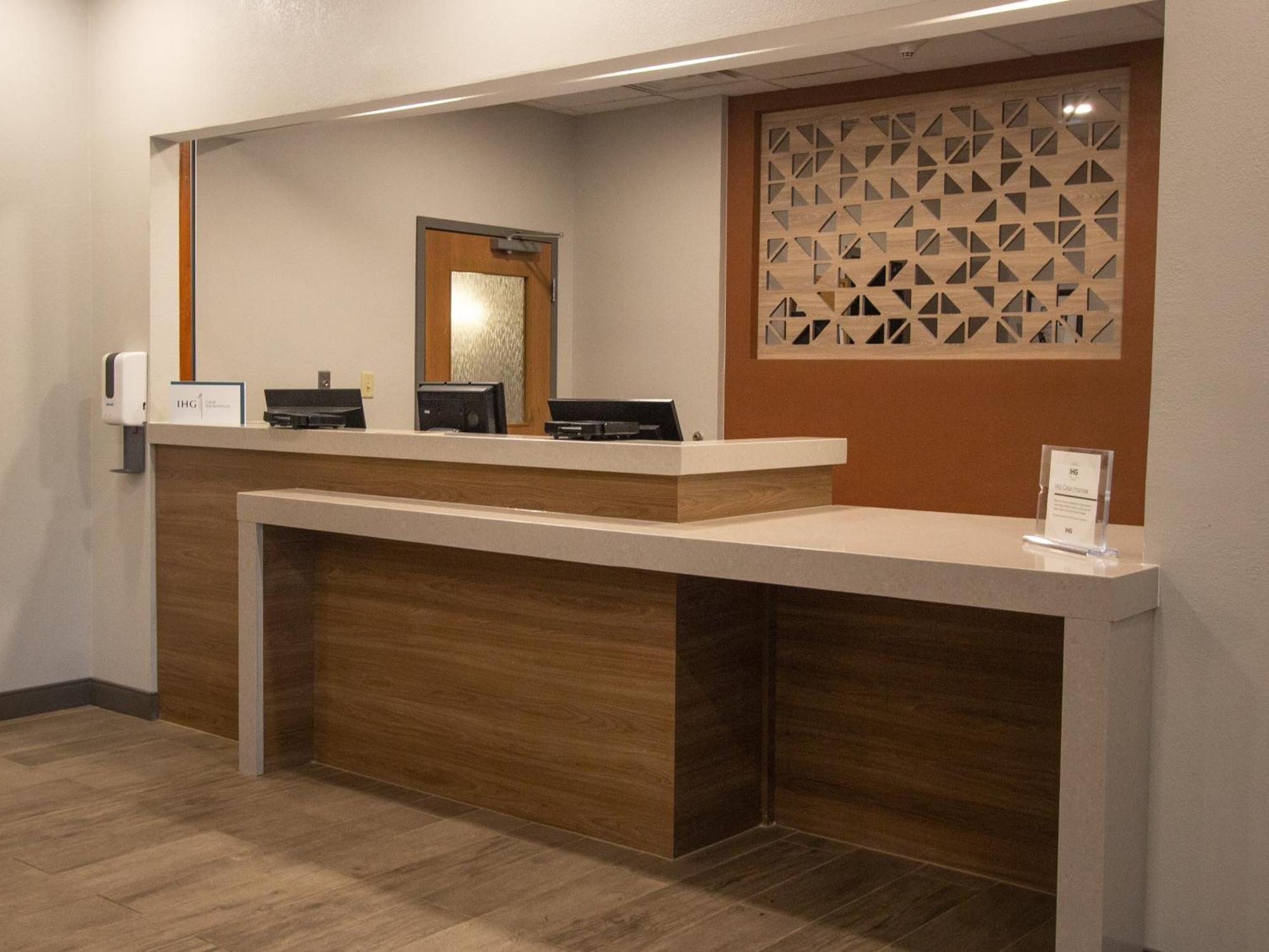 Candlewood Suites Louisville North By Ihg Clarksville  Exterior foto